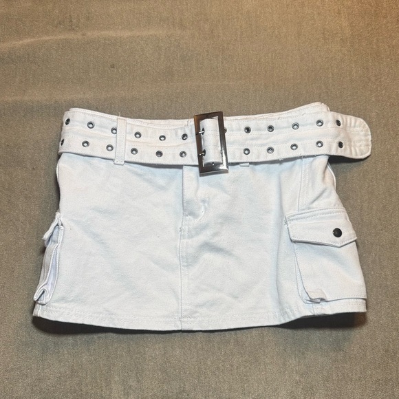 NWT Princess Polly White Denim Cargo Mini Skirt - Picture 2 of 7